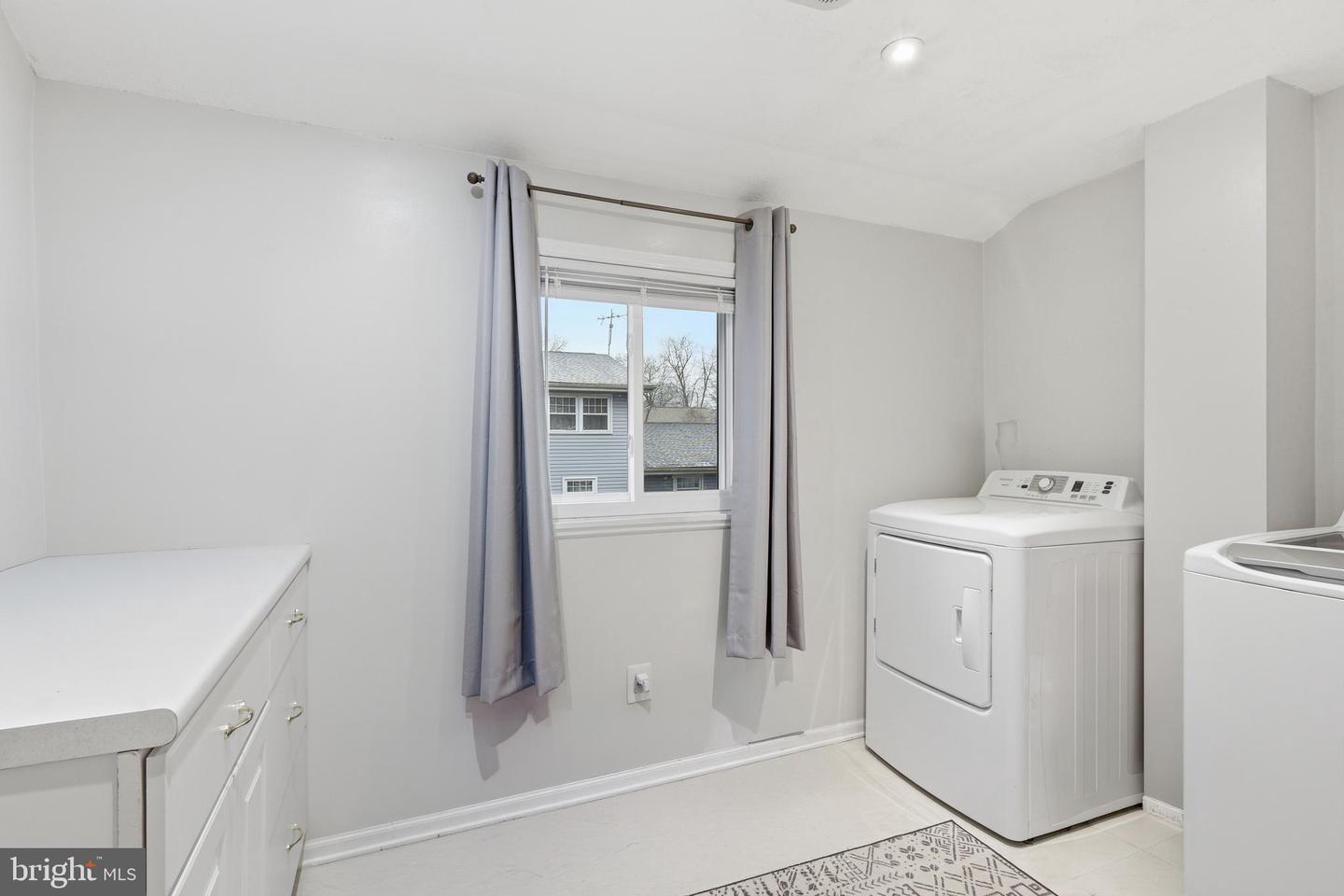 112 N KENNEDY RD, STERLING, Virginia 20164, 4 Bedrooms Bedrooms, 11 Rooms Rooms,2 BathroomsBathrooms,Residential,For sale,112 N KENNEDY RD,VALO2117358 MLS # VALO2117358