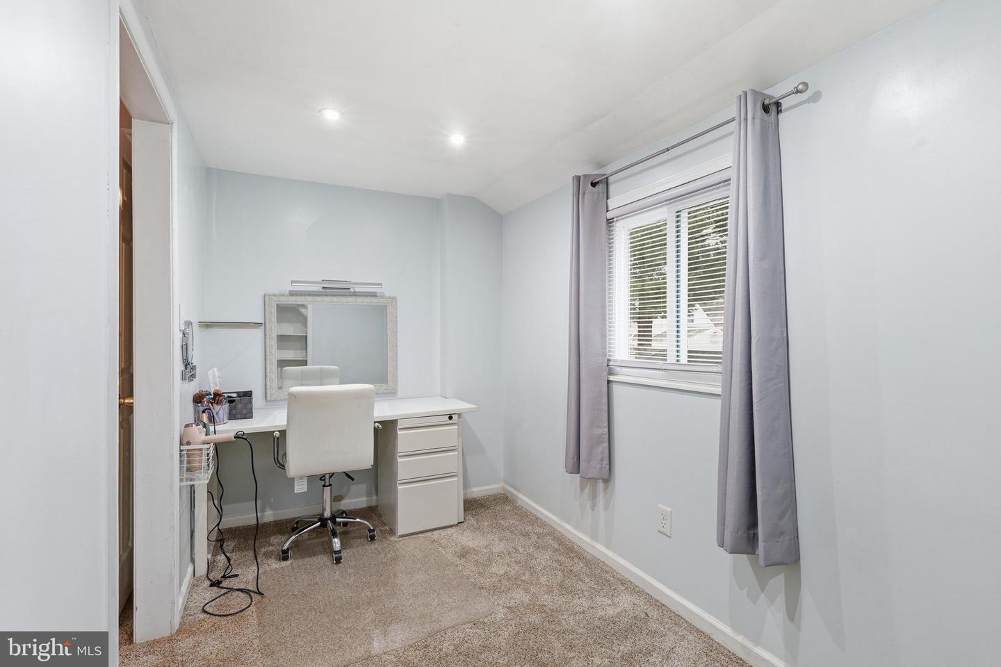 112 N KENNEDY RD, STERLING, Virginia 20164, 4 Bedrooms Bedrooms, 11 Rooms Rooms,2 BathroomsBathrooms,Residential,For sale,112 N KENNEDY RD,VALO2117358 MLS # VALO2117358