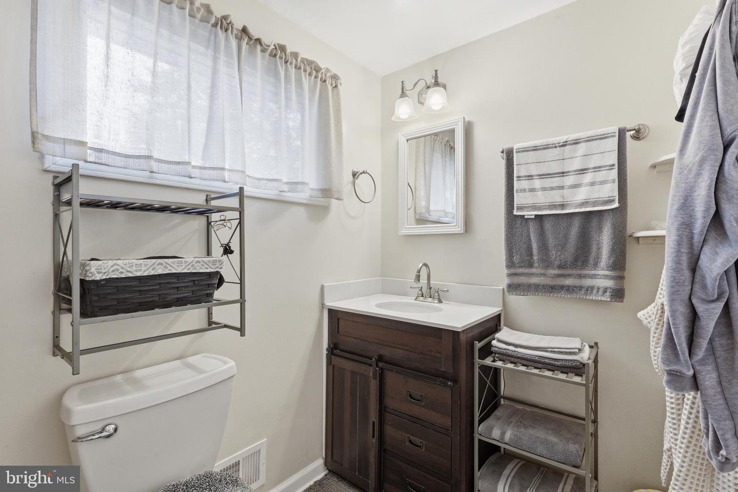 112 N KENNEDY RD, STERLING, Virginia 20164, 4 Bedrooms Bedrooms, 11 Rooms Rooms,2 BathroomsBathrooms,Residential,For sale,112 N KENNEDY RD,VALO2117358 MLS # VALO2117358