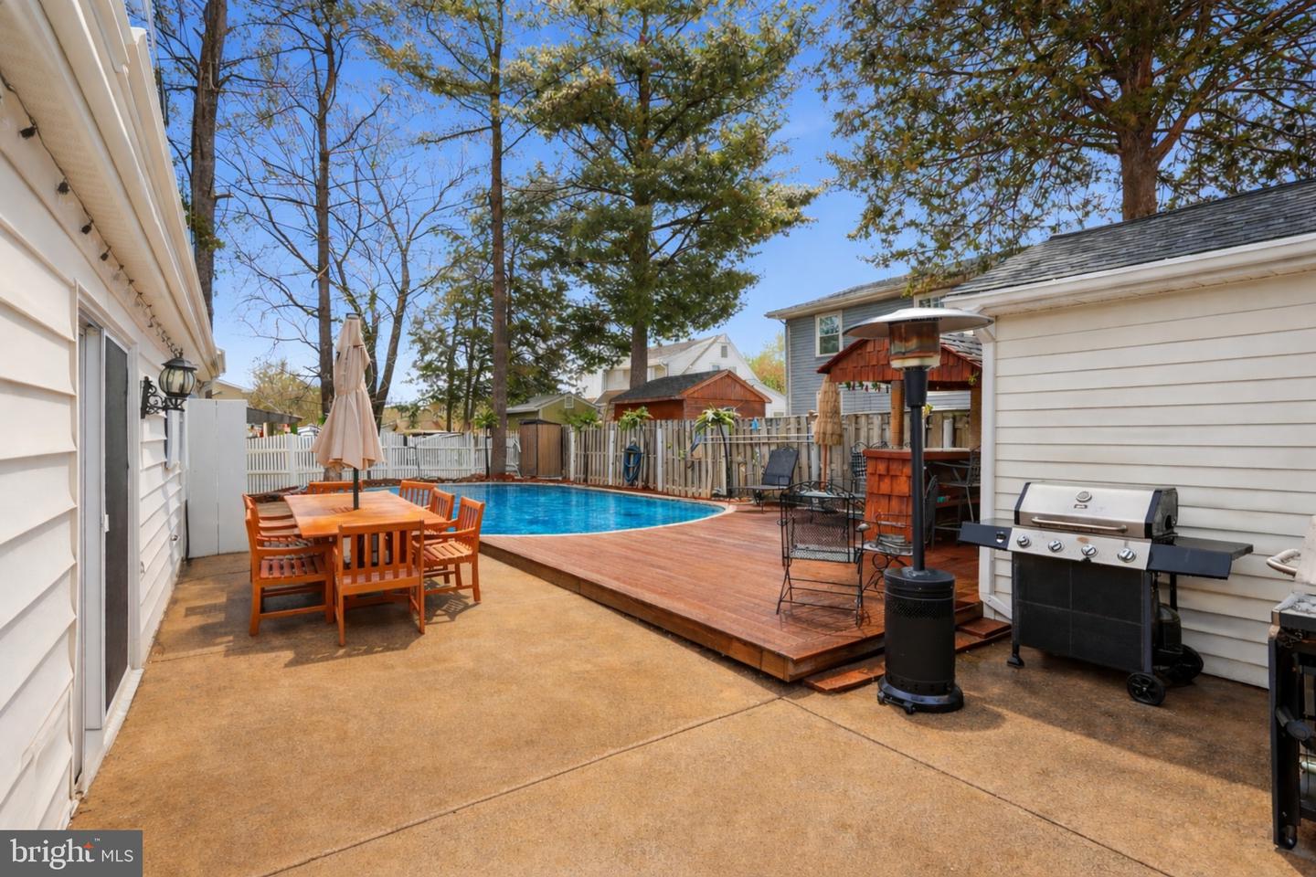 112 N KENNEDY RD, STERLING, Virginia 20164, 4 Bedrooms Bedrooms, 11 Rooms Rooms,2 BathroomsBathrooms,Residential,For sale,112 N KENNEDY RD,VALO2117358 MLS # VALO2117358