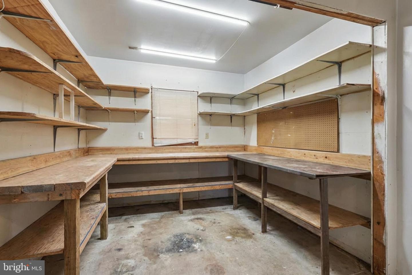 112 N KENNEDY RD, STERLING, Virginia 20164, 4 Bedrooms Bedrooms, 11 Rooms Rooms,2 BathroomsBathrooms,Residential,For sale,112 N KENNEDY RD,VALO2117358 MLS # VALO2117358