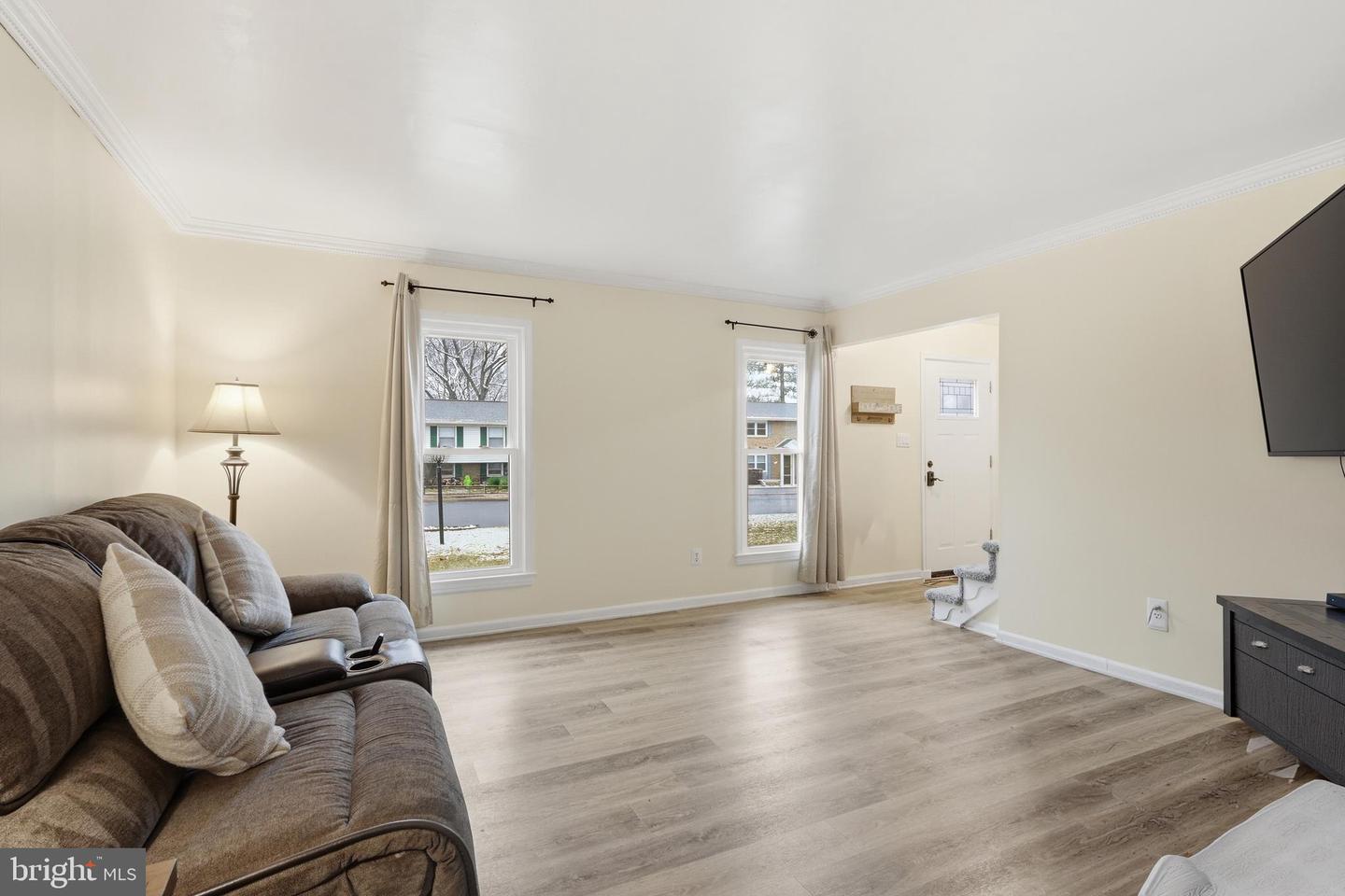 112 N KENNEDY RD, STERLING, Virginia 20164, 4 Bedrooms Bedrooms, 11 Rooms Rooms,2 BathroomsBathrooms,Residential,For sale,112 N KENNEDY RD,VALO2117358 MLS # VALO2117358