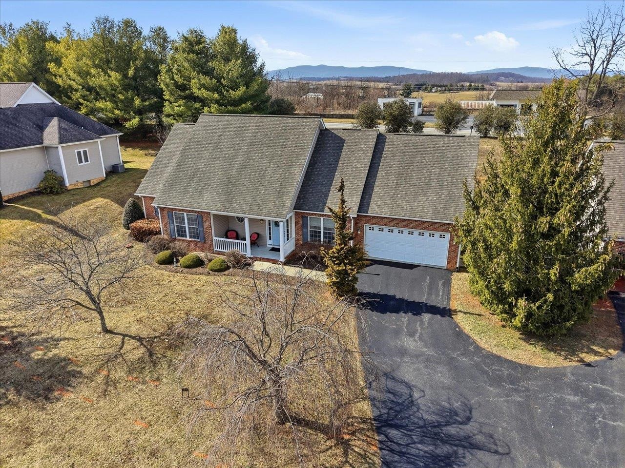 161 HEATHER LN, STAUNTON, Virginia 24401, 3 Bedrooms Bedrooms, ,2 BathroomsBathrooms,Residential,161 HEATHER LN,674017 MLS # 674017