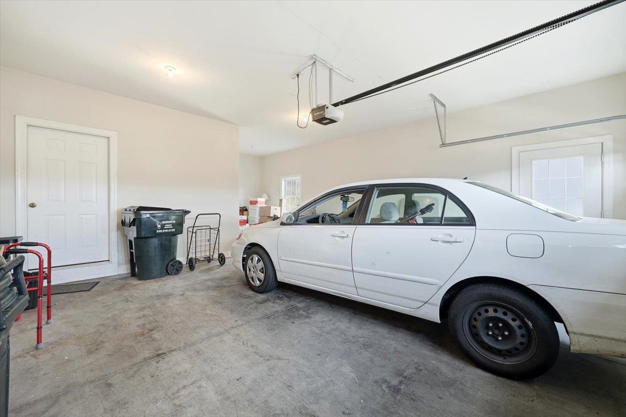 161 HEATHER LN, STAUNTON, Virginia 24401, 3 Bedrooms Bedrooms, ,2 BathroomsBathrooms,Residential,161 HEATHER LN,674017 MLS # 674017