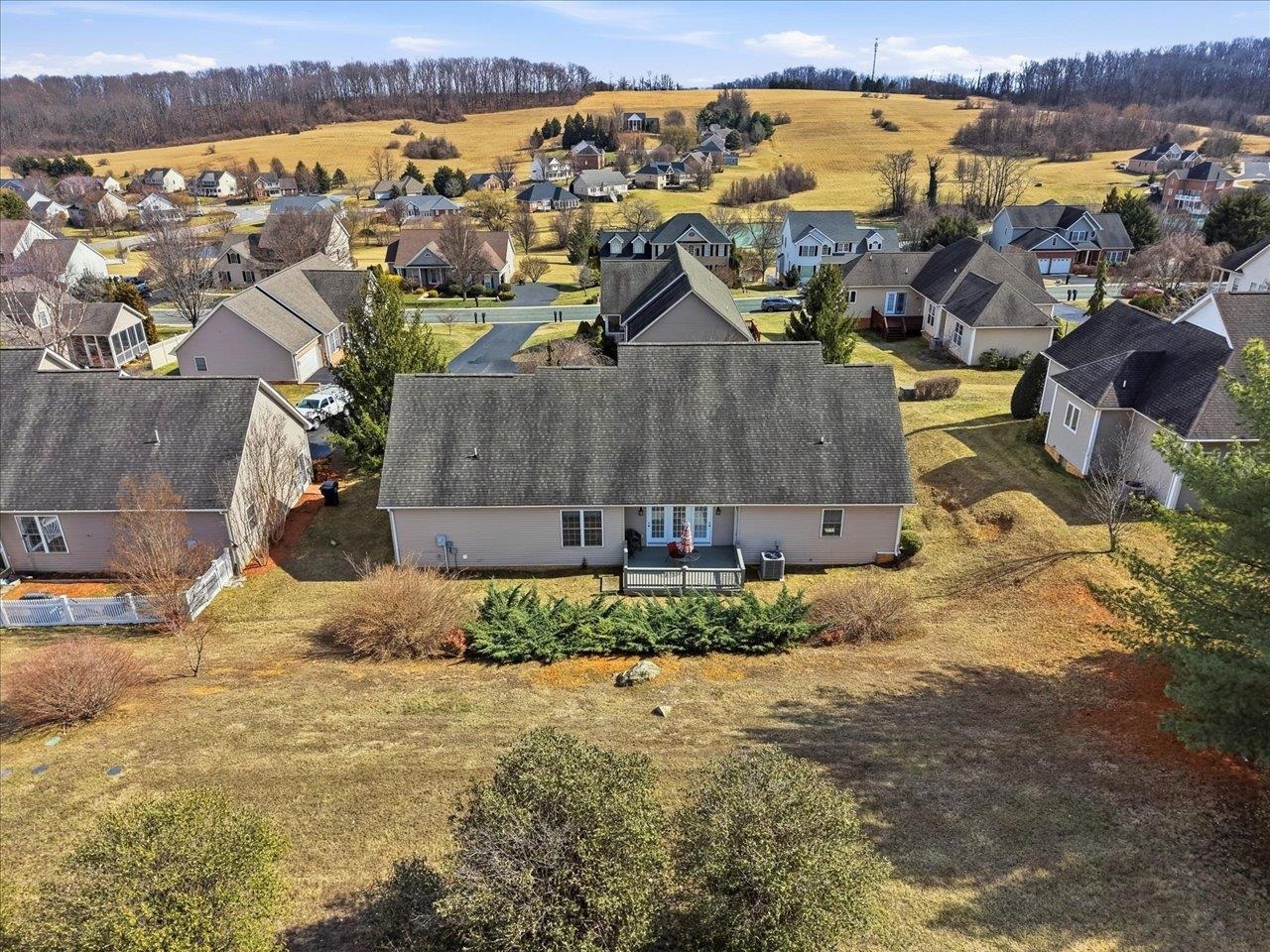 161 HEATHER LN, STAUNTON, Virginia 24401, 3 Bedrooms Bedrooms, ,2 BathroomsBathrooms,Residential,161 HEATHER LN,674017 MLS # 674017