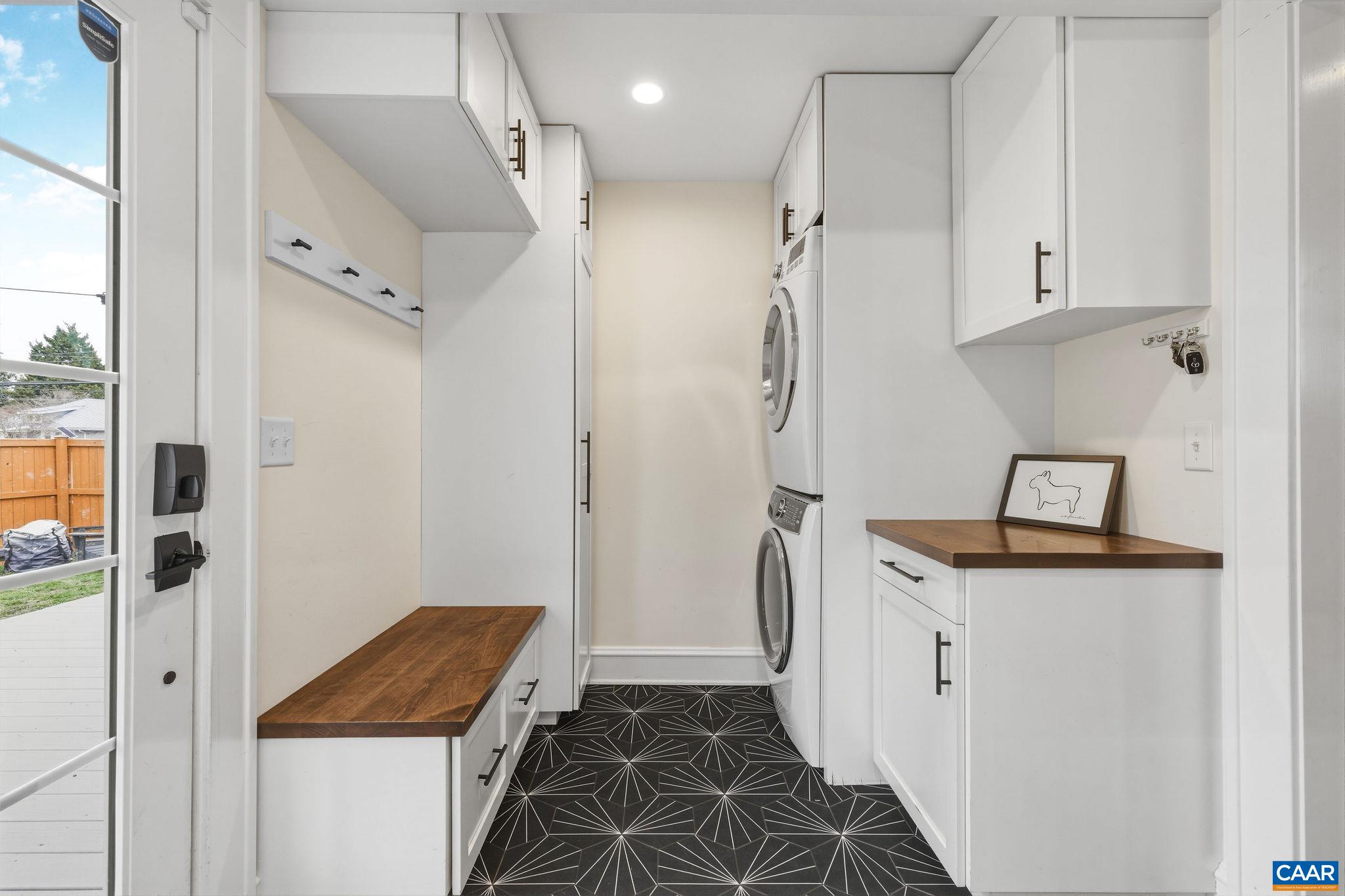 1105 AVON ST, CHARLOTTESVILLE, Virginia 22902, 3 Bedrooms Bedrooms, ,2 BathroomsBathrooms,Residential,1105 AVON ST,674019 MLS # 674019