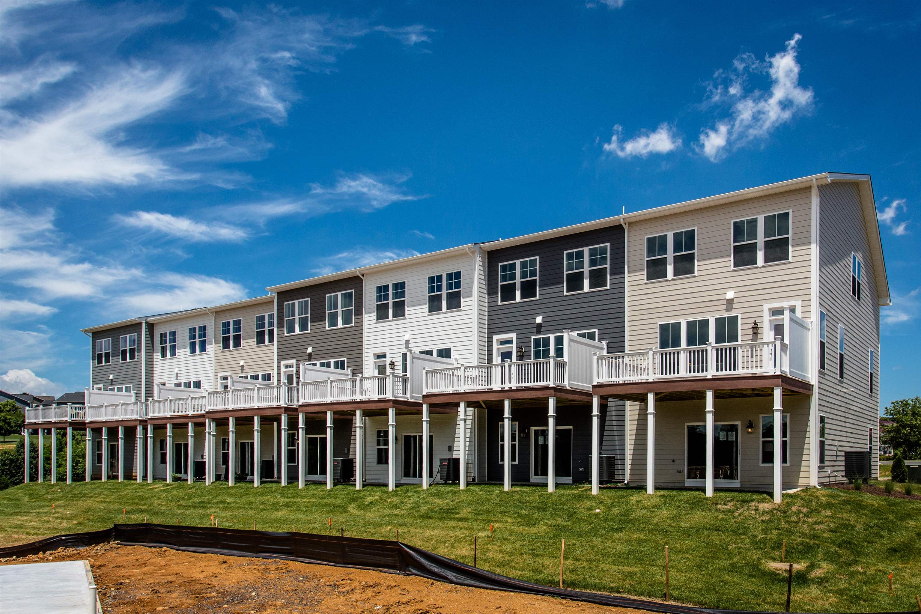 3584 MONTEREY DR, ROCKINGHAM, Virginia 22801, 3 Bedrooms Bedrooms, ,3 BathroomsBathrooms,Residential,Preston Lake - Savannah Towns,3584 MONTEREY DR,674020 MLS # 674020