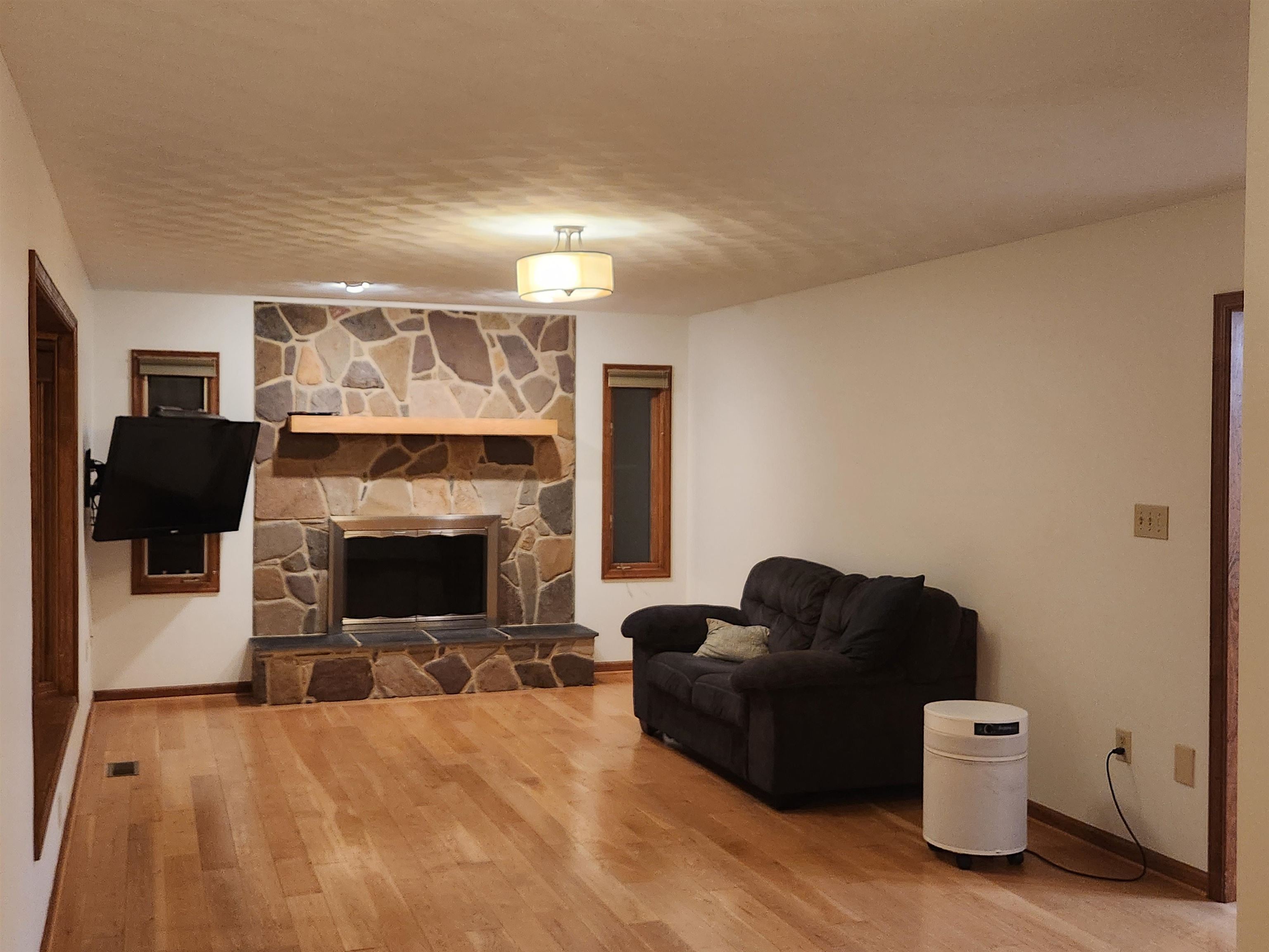 344 GRAVELS RD, ROCKINGHAM, Virginia 22802, 3 Bedrooms Bedrooms, ,3 BathroomsBathrooms,Residential,Gravel Rd Single Fam,344 GRAVELS RD,674022 MLS # 674022