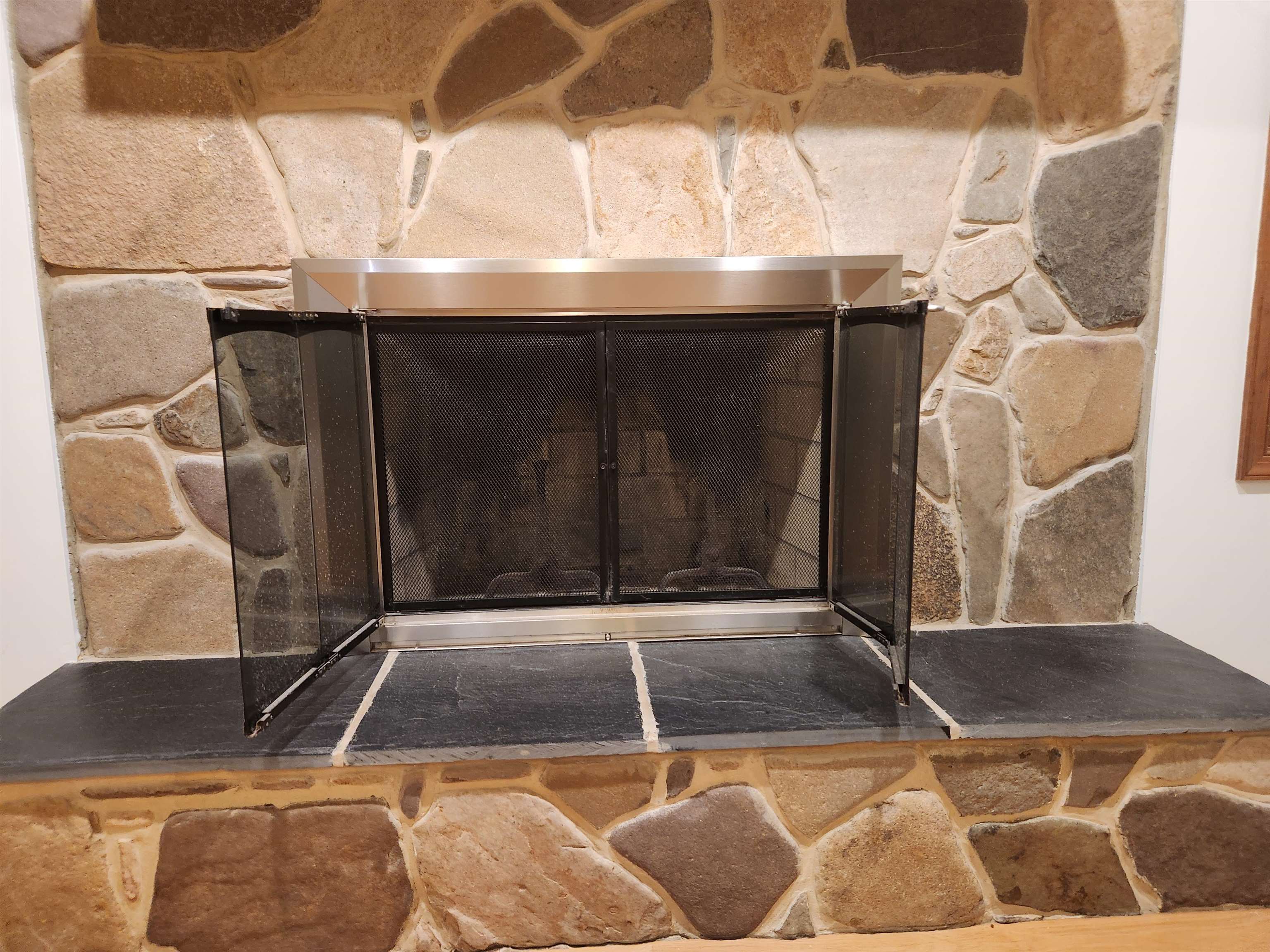 344 GRAVELS RD, ROCKINGHAM, Virginia 22802, 3 Bedrooms Bedrooms, ,3 BathroomsBathrooms,Residential,Gravel Rd Single Fam,344 GRAVELS RD,674022 MLS # 674022