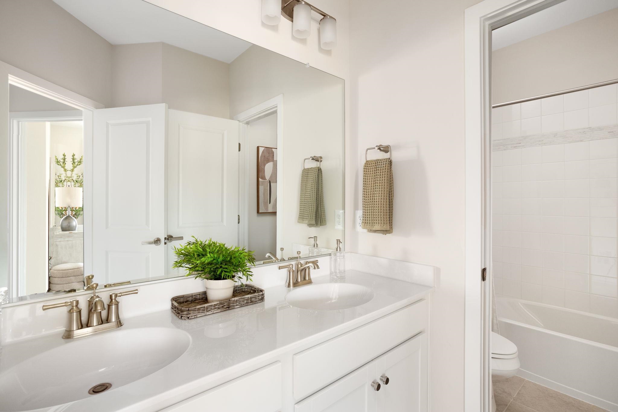 109 SCARLET MAPLE LN, BRIDGEWATER, Virginia 22812, 3 Bedrooms Bedrooms, ,2 BathroomsBathrooms,Residential,The Glen at Cooks Creek,109 SCARLET MAPLE LN,674023 MLS # 674023