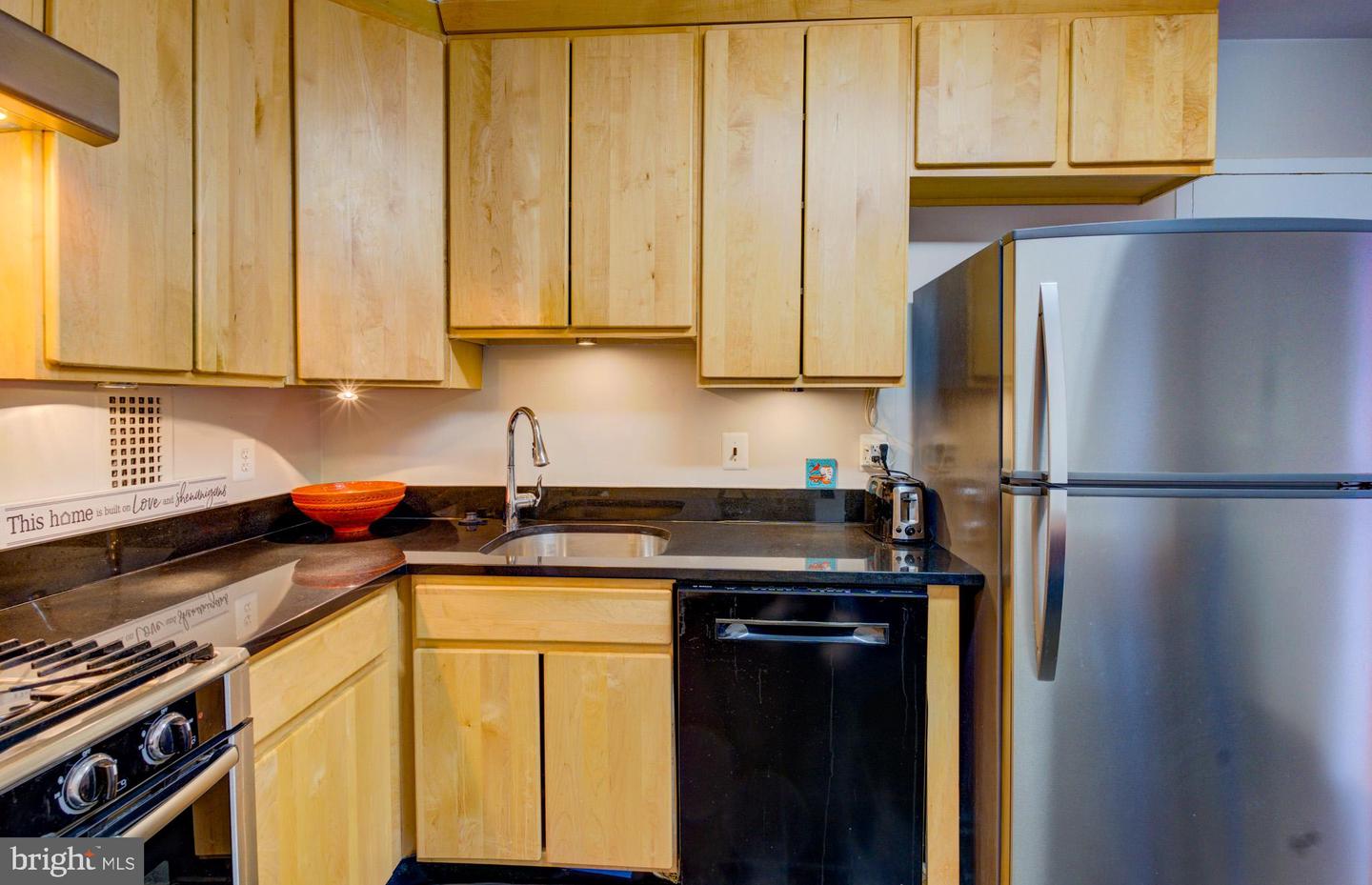 3001 VEAZEY TER NW #1320, WASHINGTON, District Of Columbia 20008, 2 Bedrooms Bedrooms, 6 Rooms Rooms,2 BathroomsBathrooms,Residential,For sale,3001 VEAZEY TER NW #1320,DCDC2248986 MLS # DCDC2248986