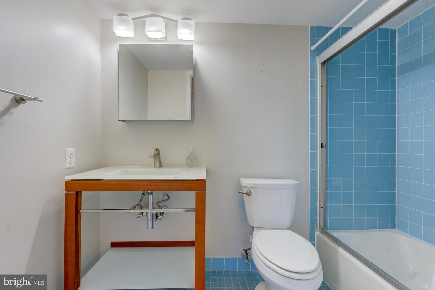 3001 VEAZEY TER NW #1320, WASHINGTON, District Of Columbia 20008, 2 Bedrooms Bedrooms, 6 Rooms Rooms,2 BathroomsBathrooms,Residential,For sale,3001 VEAZEY TER NW #1320,DCDC2248986 MLS # DCDC2248986