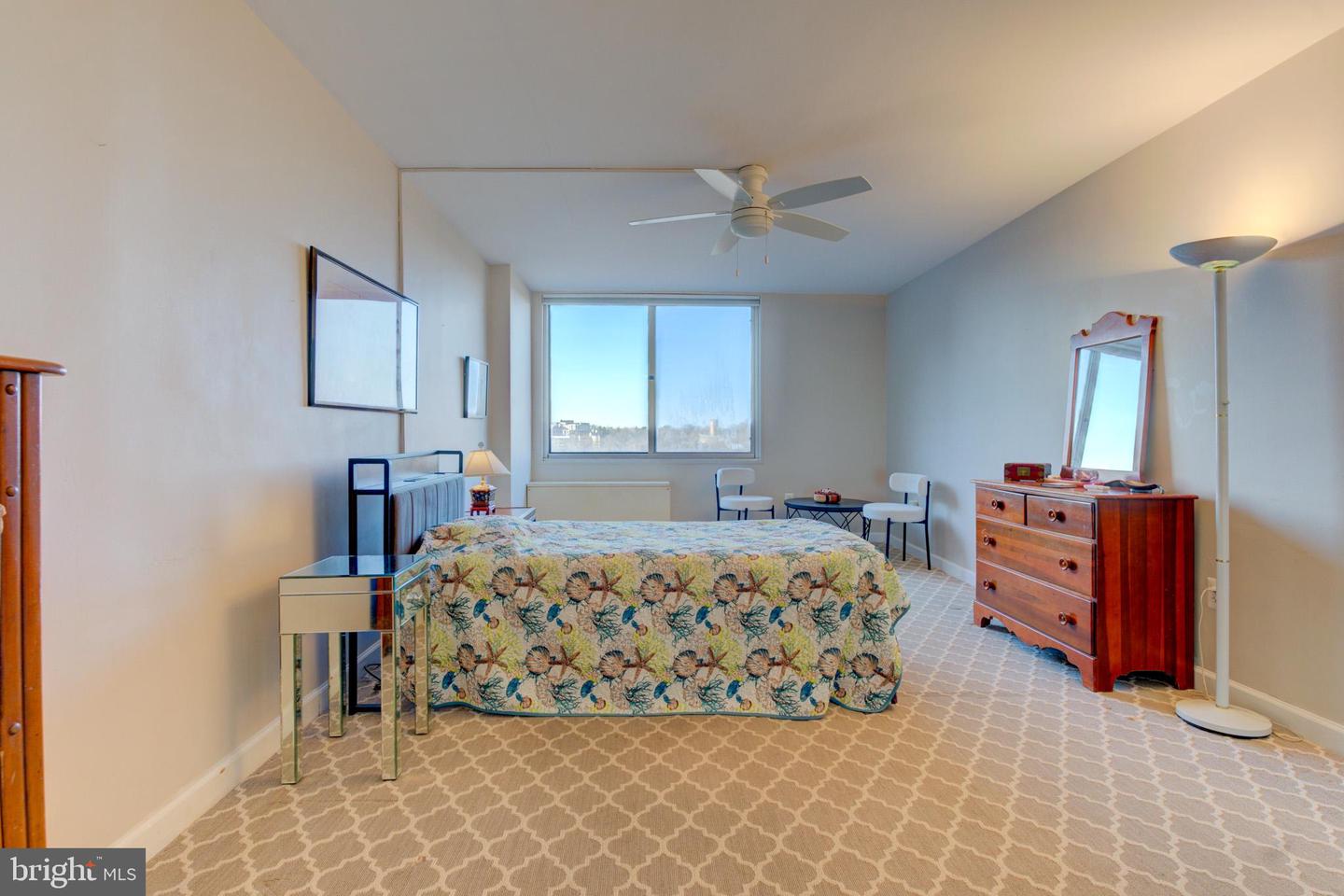 3001 VEAZEY TER NW #1320, WASHINGTON, District Of Columbia 20008, 2 Bedrooms Bedrooms, 6 Rooms Rooms,2 BathroomsBathrooms,Residential,For sale,3001 VEAZEY TER NW #1320,DCDC2248986 MLS # DCDC2248986