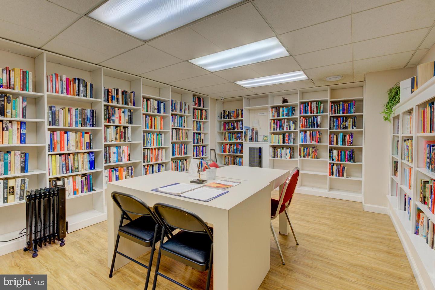 3001 VEAZEY TER NW #1320, WASHINGTON, District Of Columbia 20008, 2 Bedrooms Bedrooms, 6 Rooms Rooms,2 BathroomsBathrooms,Residential,For sale,3001 VEAZEY TER NW #1320,DCDC2248986 MLS # DCDC2248986