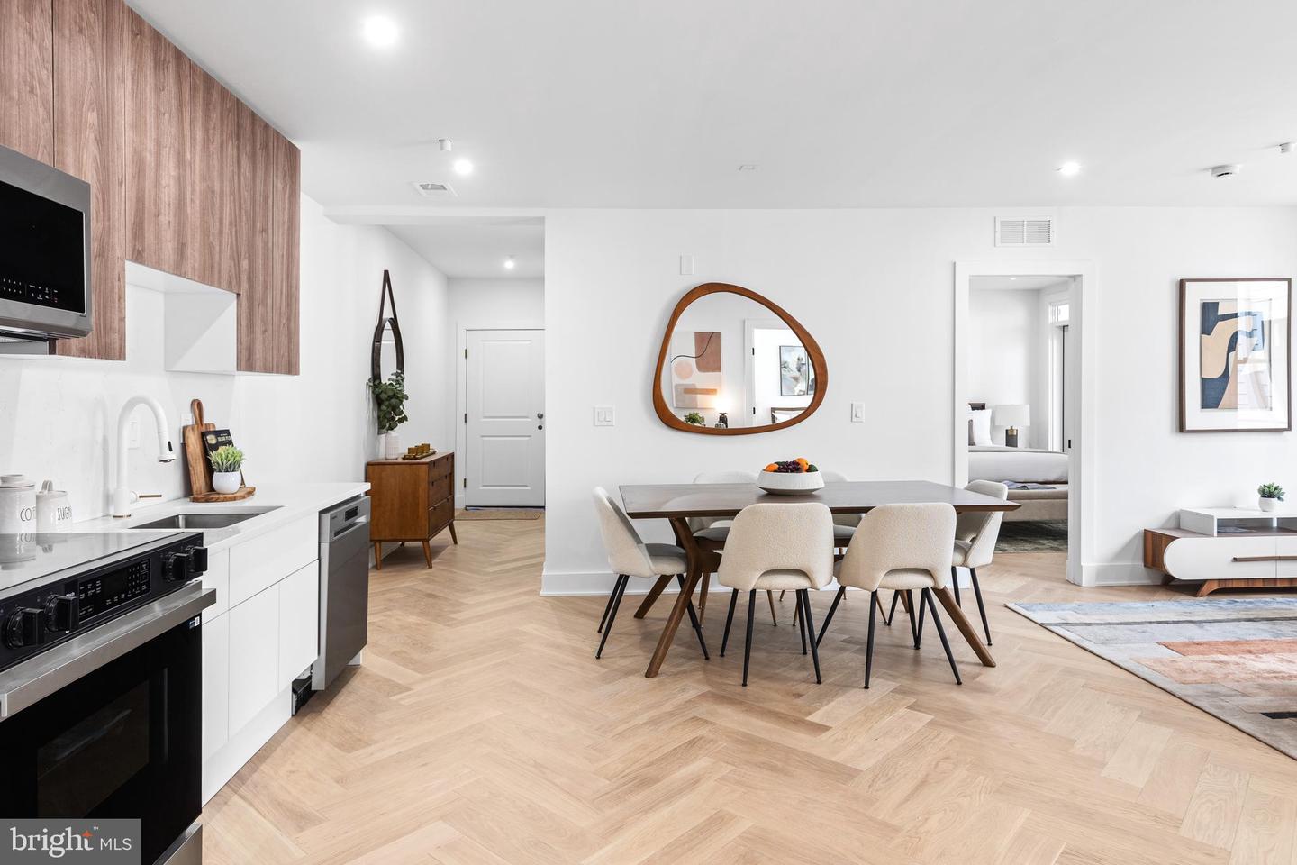 1124 FLORIDA AVE NE #201, WASHINGTON, District Of Columbia 20002, 2 Bedrooms Bedrooms, ,2 BathroomsBathrooms,Residential,For sale,1124 FLORIDA AVE NE #201,DCDC2249008 MLS # DCDC2249008