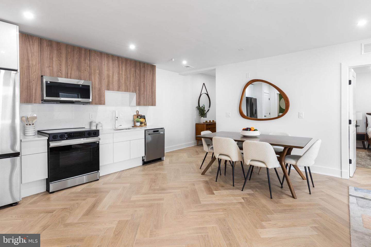 1124 FLORIDA AVE NE #201, WASHINGTON, District Of Columbia 20002, 2 Bedrooms Bedrooms, ,2 BathroomsBathrooms,Residential,For sale,1124 FLORIDA AVE NE #201,DCDC2249008 MLS # DCDC2249008