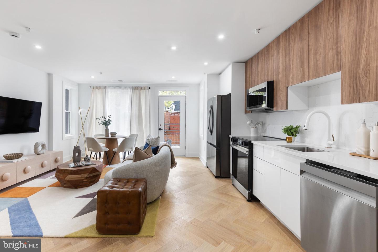 1124 FLORIDA AVE NE #107, WASHINGTON, District Of Columbia 20002, 1 Bedroom Bedrooms, ,1 BathroomBathrooms,Residential,For sale,1124 FLORIDA AVE NE #107,DCDC2249012 MLS # DCDC2249012