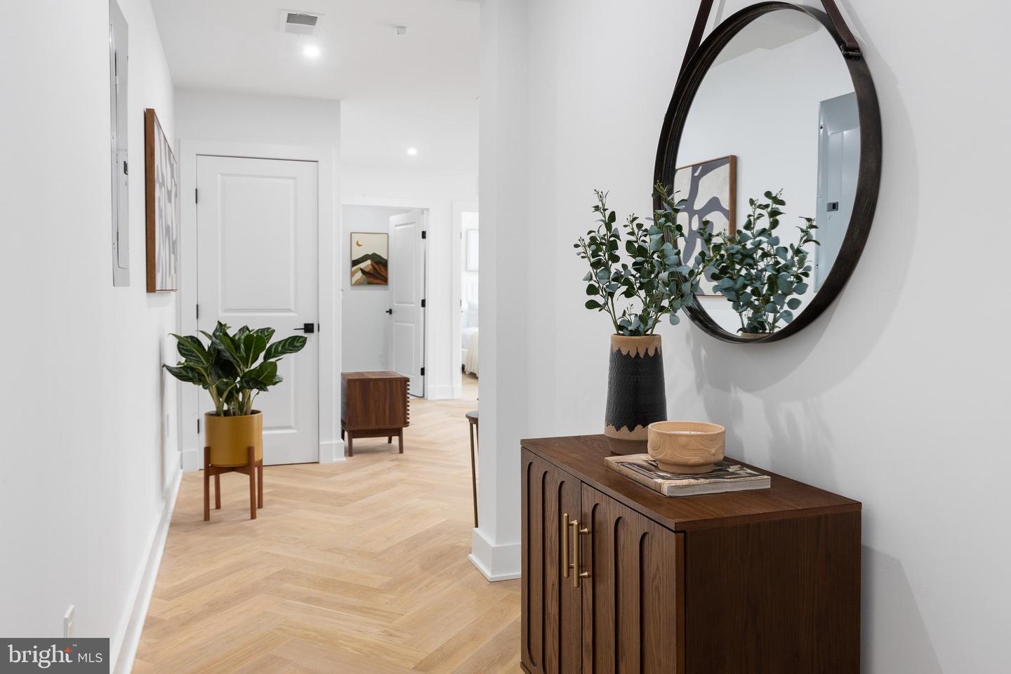 1124 FLORIDA AVE NE #107, WASHINGTON, District Of Columbia 20002, 1 Bedroom Bedrooms, ,1 BathroomBathrooms,Residential,For sale,1124 FLORIDA AVE NE #107,DCDC2249012 MLS # DCDC2249012