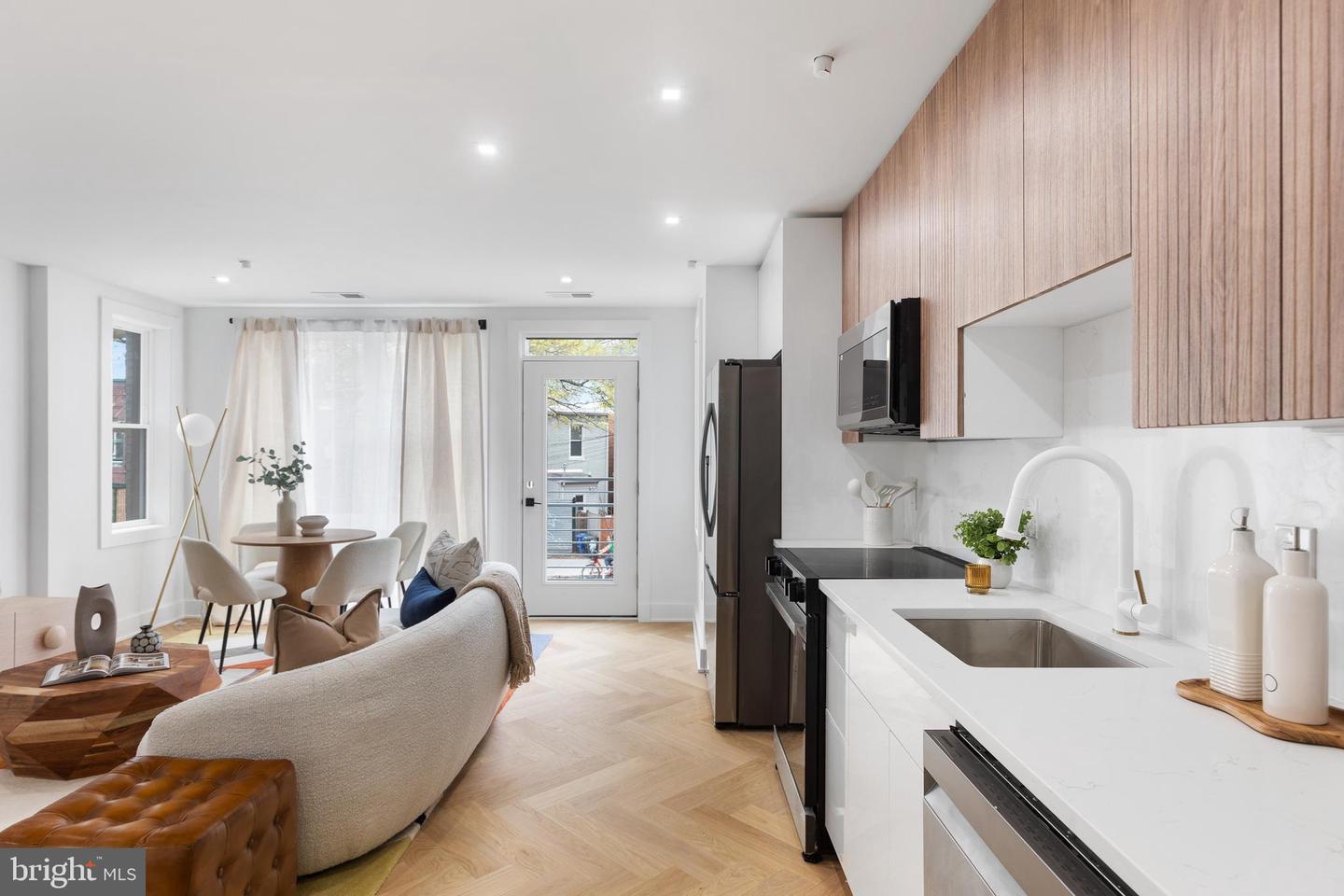 1124 FLORIDA AVE NE #308, WASHINGTON, District Of Columbia 20002, 1 Bedroom Bedrooms, ,1 BathroomBathrooms,Residential,For sale,1124 FLORIDA AVE NE #308,DCDC2249014 MLS # DCDC2249014