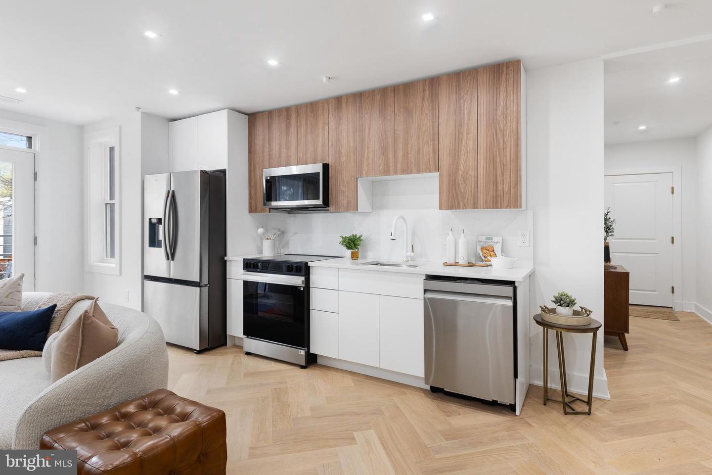 1124 FLORIDA AVE NE #308, WASHINGTON, District Of Columbia 20002, 1 Bedroom Bedrooms, ,1 BathroomBathrooms,Residential,For sale,1124 FLORIDA AVE NE #308,DCDC2249014 MLS # DCDC2249014