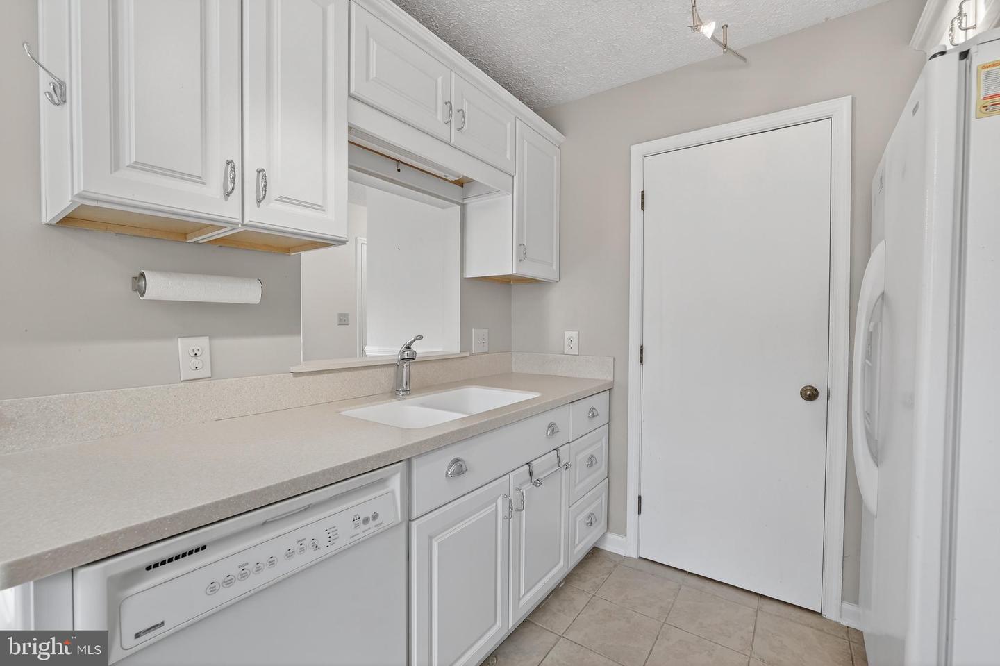 100 HERITAGE COMMONS DR, FREDERICKSBURG, Virginia 22405, 2 Bedrooms Bedrooms, 5 Rooms Rooms,2 BathroomsBathrooms,Residential,For sale,100 HERITAGE COMMONS DR,VAST2046642 MLS # VAST2046642