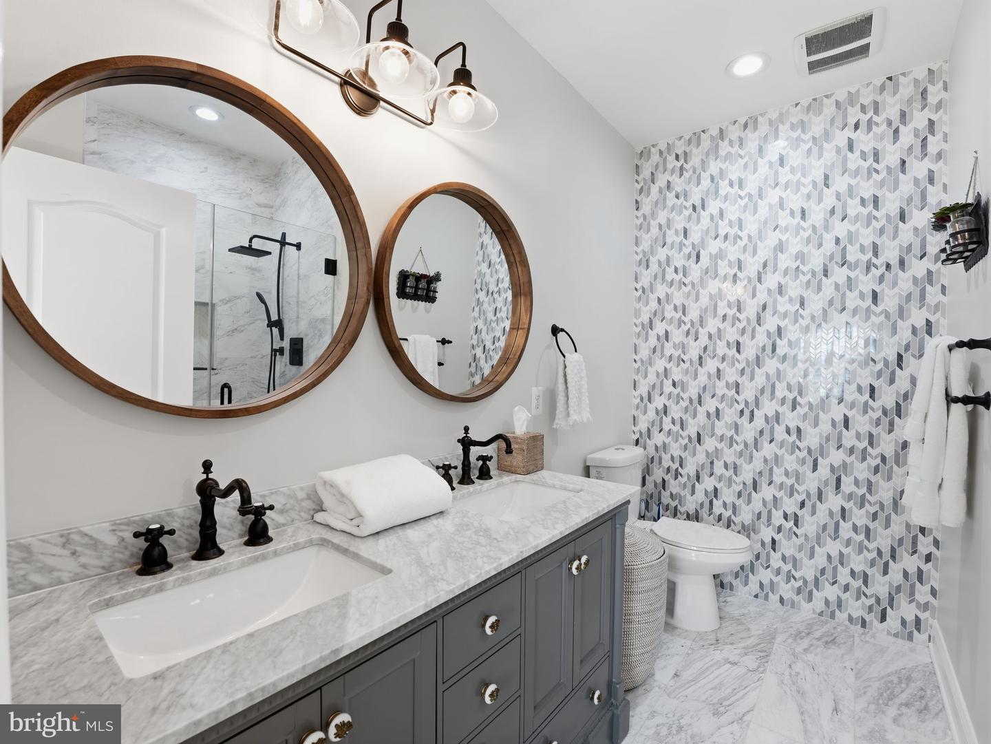 308 GEORGE MASON DR N, ARLINGTON, Virginia 22203, 3 Bedrooms Bedrooms, ,3 BathroomsBathrooms,Residential,For sale,308 GEORGE MASON DR N,VAAR2069666 MLS # VAAR2069666