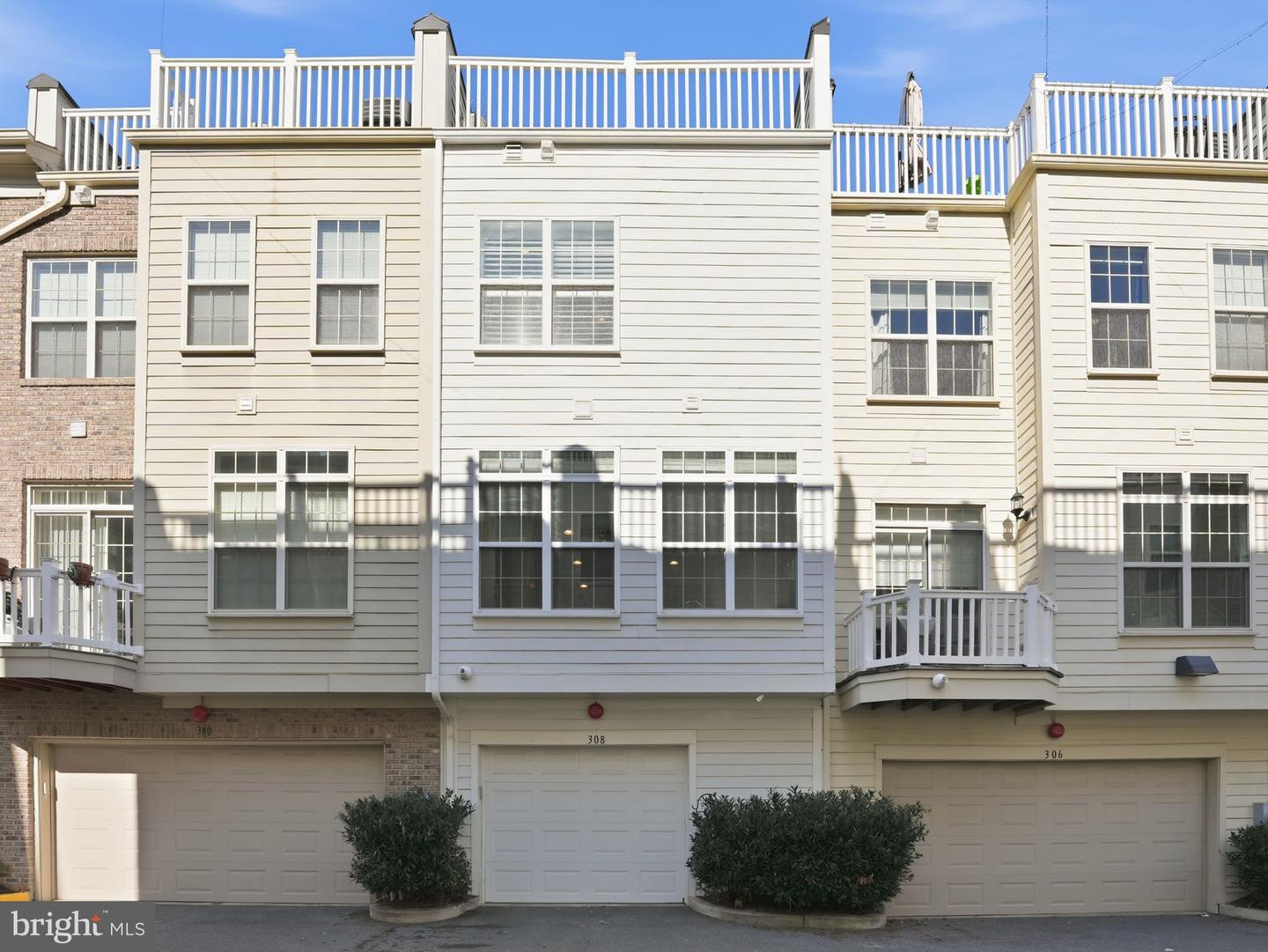 308 GEORGE MASON DR N, ARLINGTON, Virginia 22203, 3 Bedrooms Bedrooms, ,3 BathroomsBathrooms,Residential,For sale,308 GEORGE MASON DR N,VAAR2069666 MLS # VAAR2069666