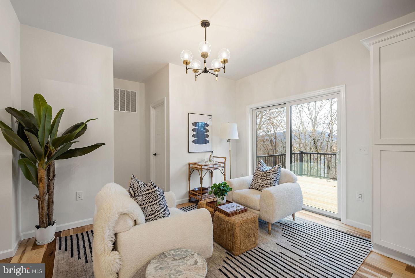 104 E HAVEN CT, CHARLOTTESVILLE, Virginia 22911, 4 Bedrooms Bedrooms, 14 Rooms Rooms,3 BathroomsBathrooms,Residential,For sale,104 E HAVEN CT,VAAB2001164 MLS # VAAB2001164