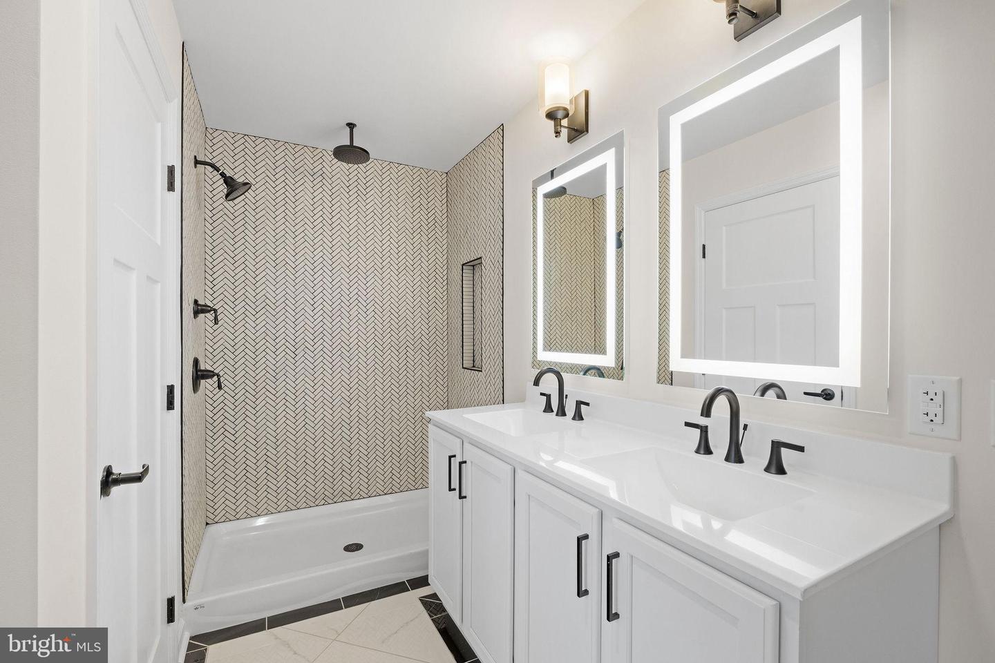 104 E HAVEN CT, CHARLOTTESVILLE, Virginia 22911, 4 Bedrooms Bedrooms, 14 Rooms Rooms,3 BathroomsBathrooms,Residential,For sale,104 E HAVEN CT,VAAB2001164 MLS # VAAB2001164