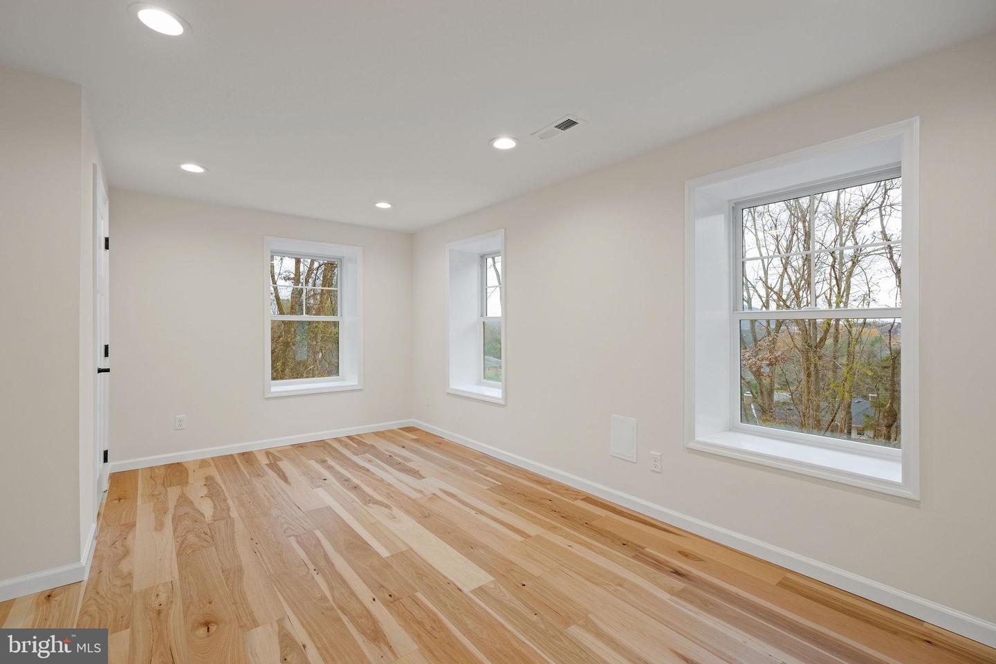 104 E HAVEN CT, CHARLOTTESVILLE, Virginia 22911, 4 Bedrooms Bedrooms, 14 Rooms Rooms,3 BathroomsBathrooms,Residential,For sale,104 E HAVEN CT,VAAB2001164 MLS # VAAB2001164