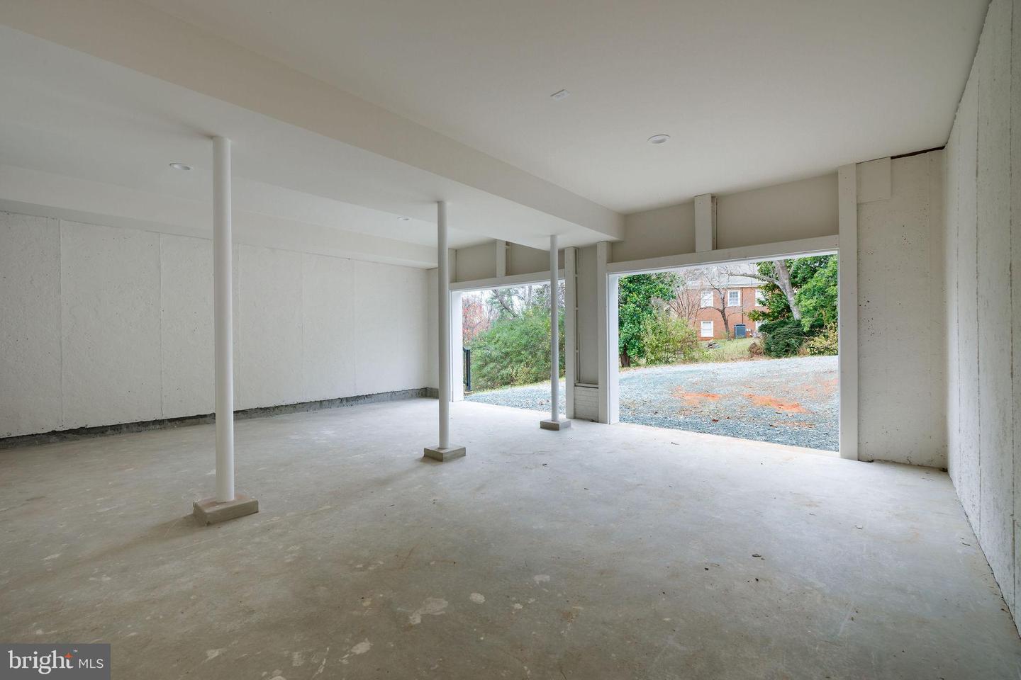 104 E HAVEN CT, CHARLOTTESVILLE, Virginia 22911, 4 Bedrooms Bedrooms, 14 Rooms Rooms,3 BathroomsBathrooms,Residential,For sale,104 E HAVEN CT,VAAB2001164 MLS # VAAB2001164