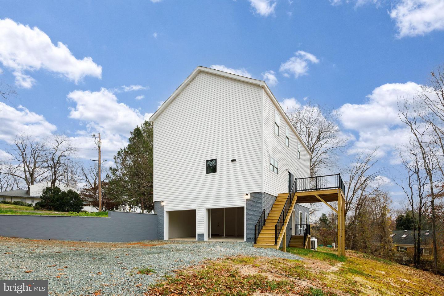 104 E HAVEN CT, CHARLOTTESVILLE, Virginia 22911, 4 Bedrooms Bedrooms, 14 Rooms Rooms,3 BathroomsBathrooms,Residential,For sale,104 E HAVEN CT,VAAB2001164 MLS # VAAB2001164