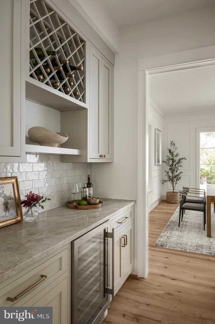 502 N JACKSON ST, ARLINGTON, Virginia 22201, 7 Bedrooms Bedrooms, 20 Rooms Rooms,7 BathroomsBathrooms,Residential,For sale,502 N JACKSON ST,VAAR2069670 MLS # VAAR2069670