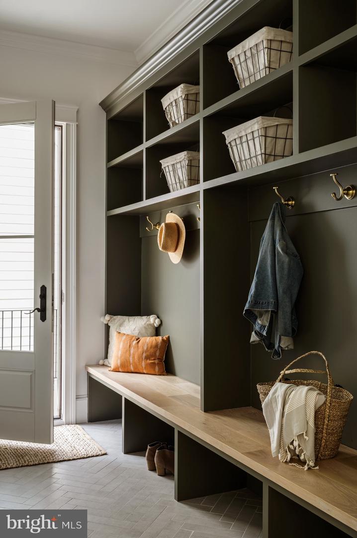 502 N JACKSON ST, ARLINGTON, Virginia 22201, 7 Bedrooms Bedrooms, 20 Rooms Rooms,7 BathroomsBathrooms,Residential,For sale,502 N JACKSON ST,VAAR2069670 MLS # VAAR2069670