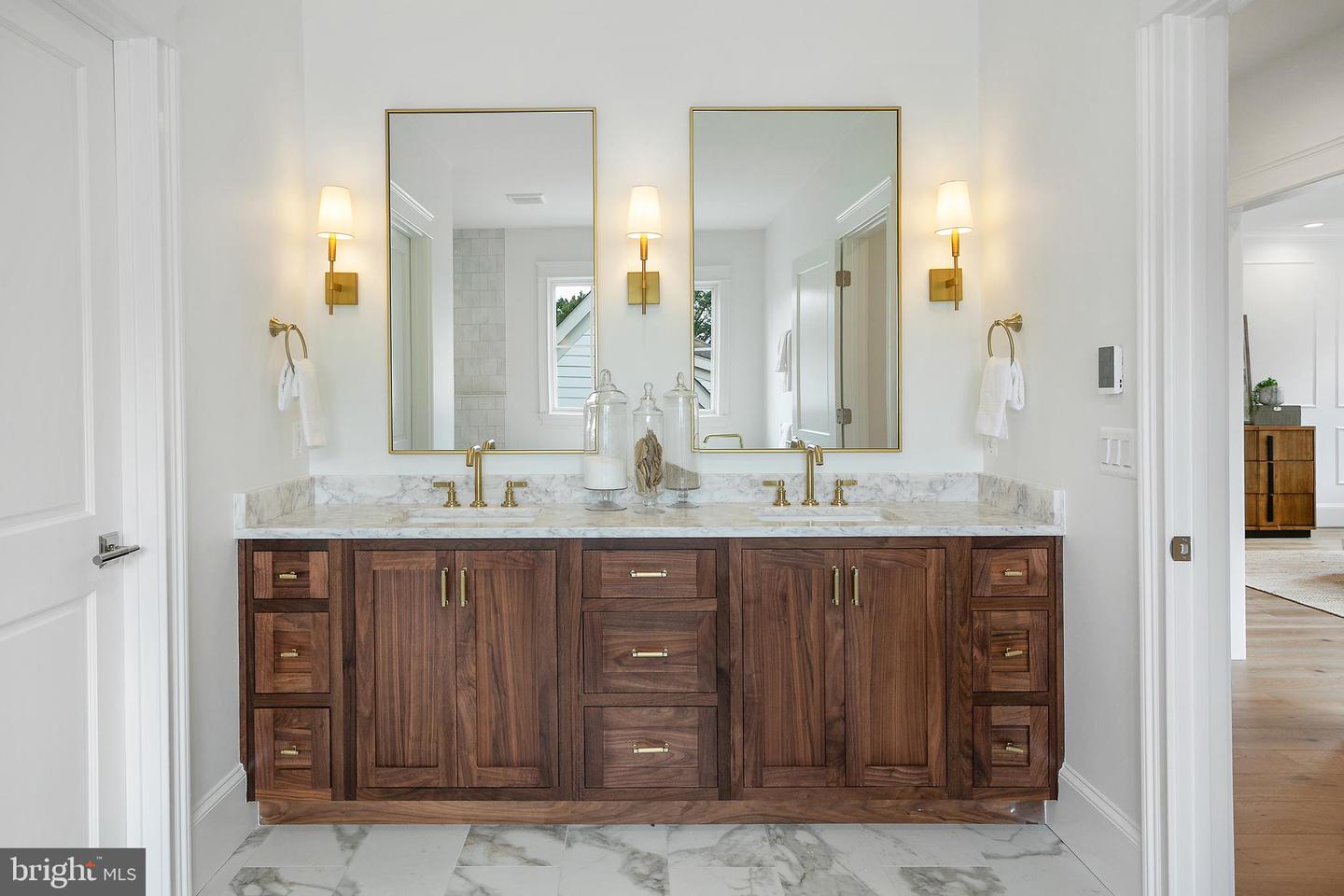 502 N JACKSON ST, ARLINGTON, Virginia 22201, 7 Bedrooms Bedrooms, 20 Rooms Rooms,7 BathroomsBathrooms,Residential,For sale,502 N JACKSON ST,VAAR2069670 MLS # VAAR2069670