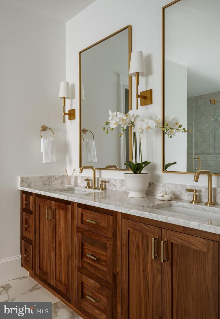 502 N JACKSON ST, ARLINGTON, Virginia 22201, 7 Bedrooms Bedrooms, 20 Rooms Rooms,7 BathroomsBathrooms,Residential,For sale,502 N JACKSON ST,VAAR2069670 MLS # VAAR2069670