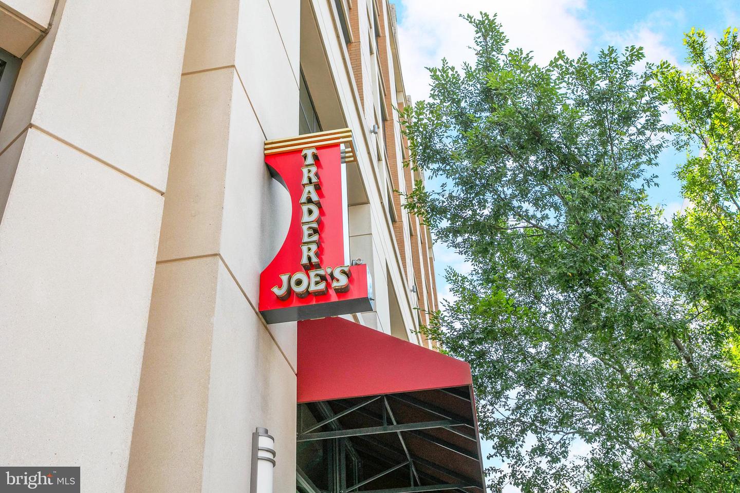 502 N JACKSON ST, ARLINGTON, Virginia 22201, 7 Bedrooms Bedrooms, 20 Rooms Rooms,7 BathroomsBathrooms,Residential,For sale,502 N JACKSON ST,VAAR2069670 MLS # VAAR2069670