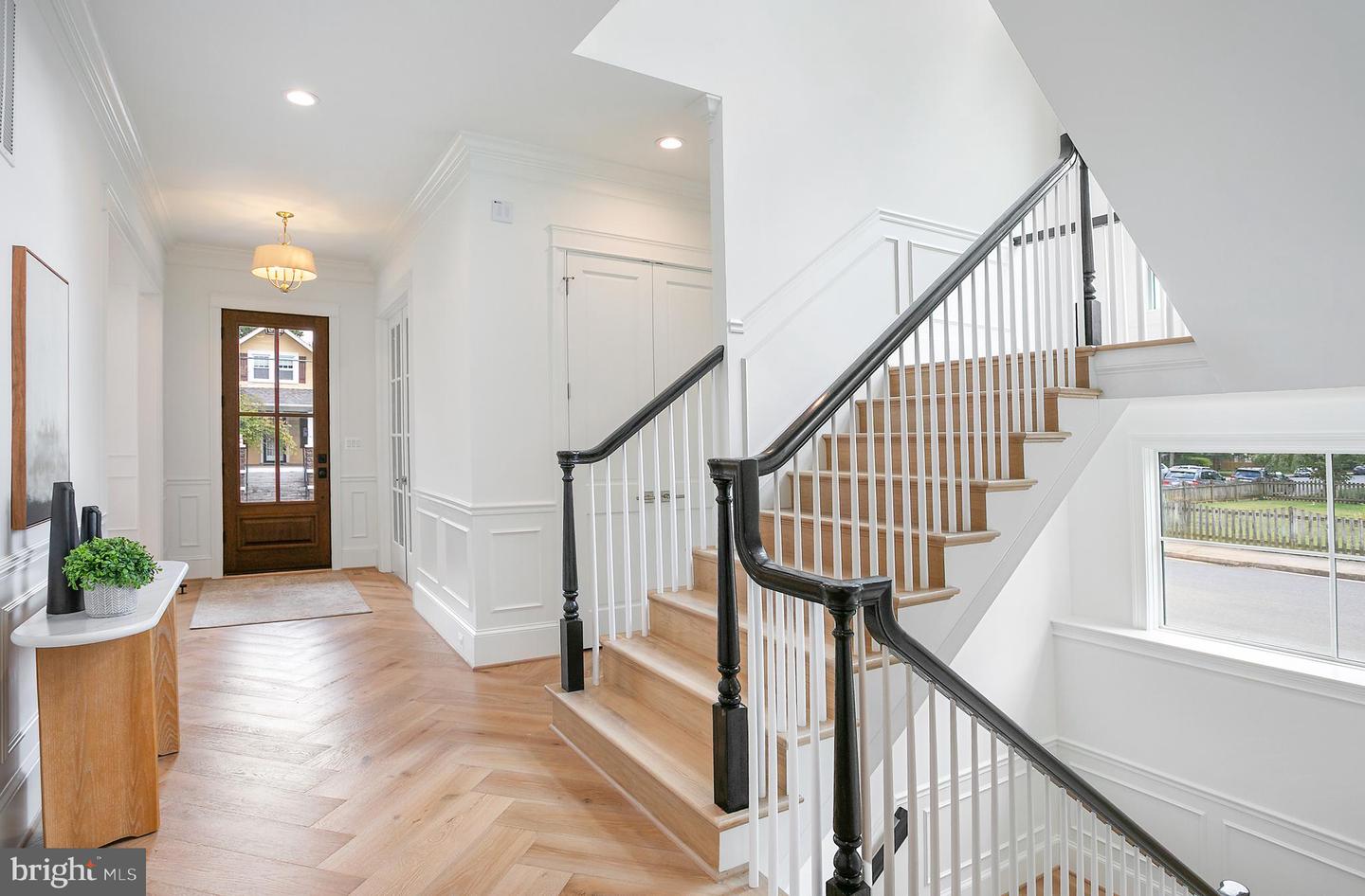 502 N JACKSON ST, ARLINGTON, Virginia 22201, 7 Bedrooms Bedrooms, 20 Rooms Rooms,7 BathroomsBathrooms,Residential,For sale,502 N JACKSON ST,VAAR2069670 MLS # VAAR2069670