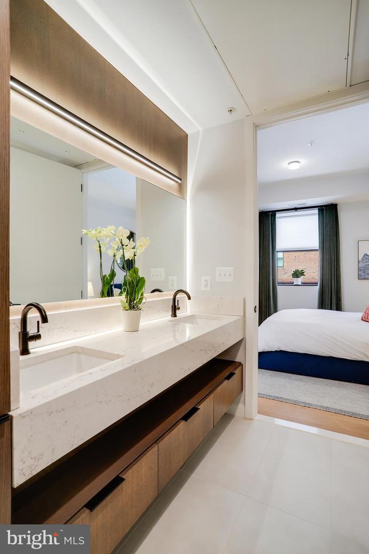 2525 PENNSYLVANIA AVE NW #204, WASHINGTON, District Of Columbia 20037, 2 Bedrooms Bedrooms, ,2 BathroomsBathrooms,Residential,For sale,2525 PENNSYLVANIA AVE NW #204,DCDC2249050 MLS # DCDC2249050