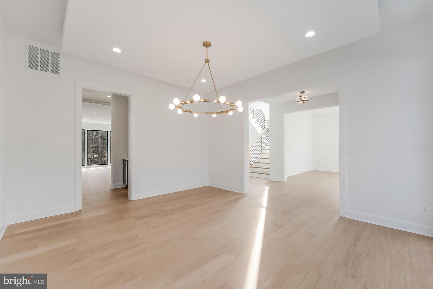 731 ELLSWORTH AVE, GREAT FALLS, Virginia 22066, 4 Bedrooms Bedrooms, ,6 BathroomsBathrooms,Residential,For sale,731 ELLSWORTH AVE,VAFX2294244 MLS # VAFX2294244