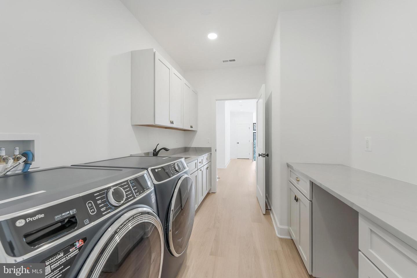 731 ELLSWORTH AVE, GREAT FALLS, Virginia 22066, 4 Bedrooms Bedrooms, ,6 BathroomsBathrooms,Residential,For sale,731 ELLSWORTH AVE,VAFX2294244 MLS # VAFX2294244