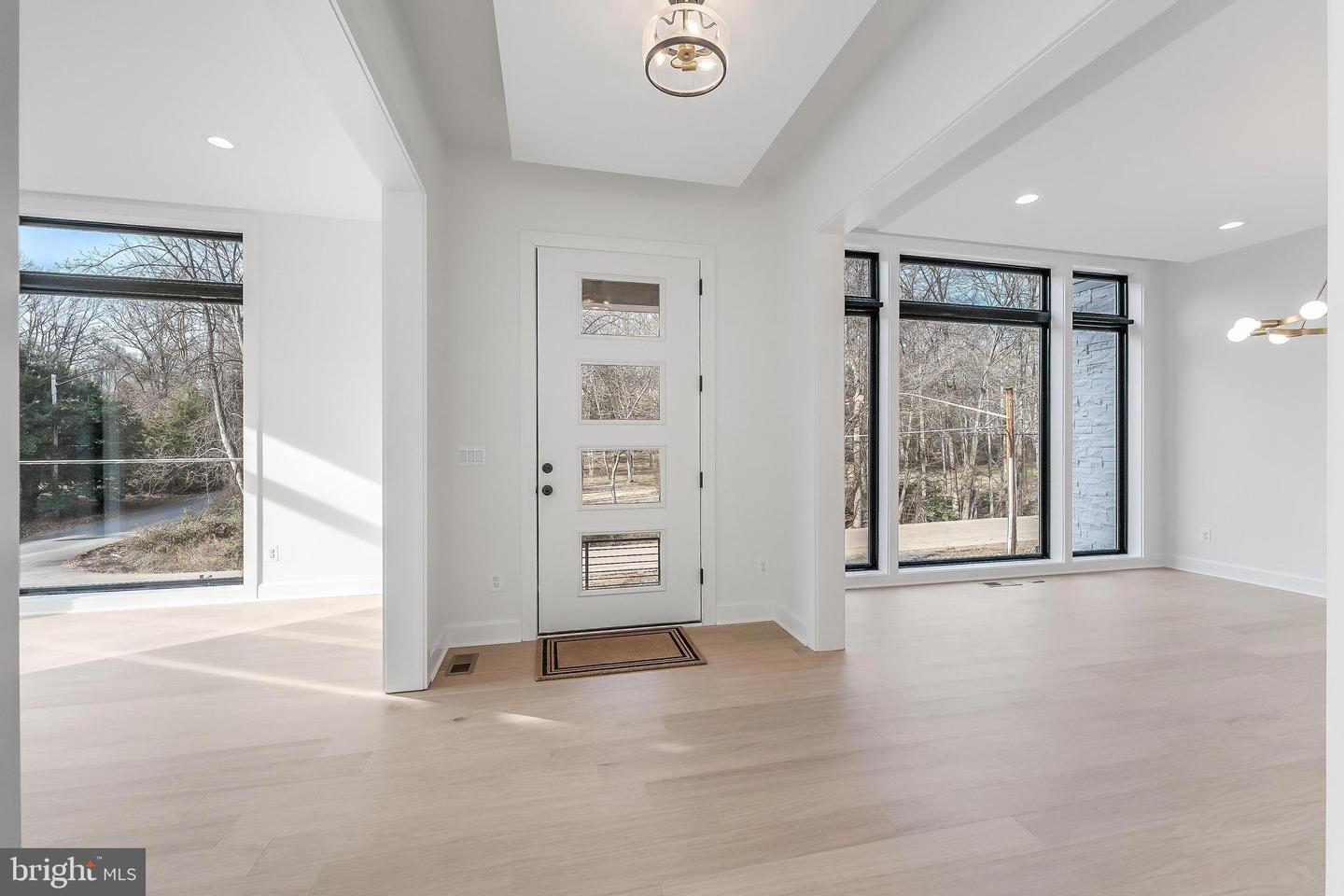 731 ELLSWORTH AVE, GREAT FALLS, Virginia 22066, 4 Bedrooms Bedrooms, ,6 BathroomsBathrooms,Residential,For sale,731 ELLSWORTH AVE,VAFX2294244 MLS # VAFX2294244