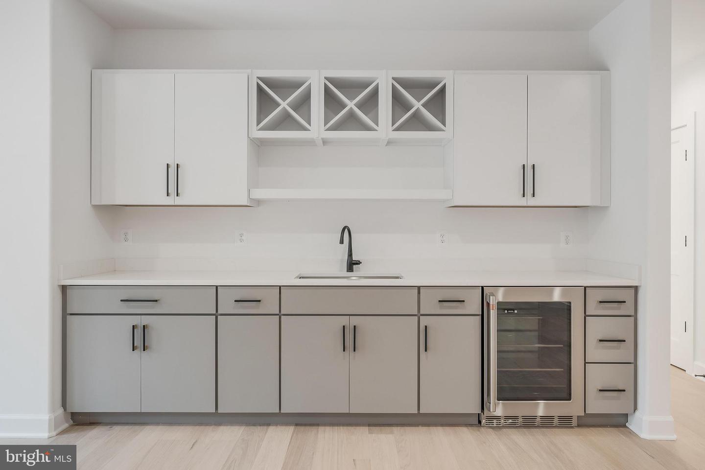 731 ELLSWORTH AVE, GREAT FALLS, Virginia 22066, 4 Bedrooms Bedrooms, ,6 BathroomsBathrooms,Residential,For sale,731 ELLSWORTH AVE,VAFX2294244 MLS # VAFX2294244