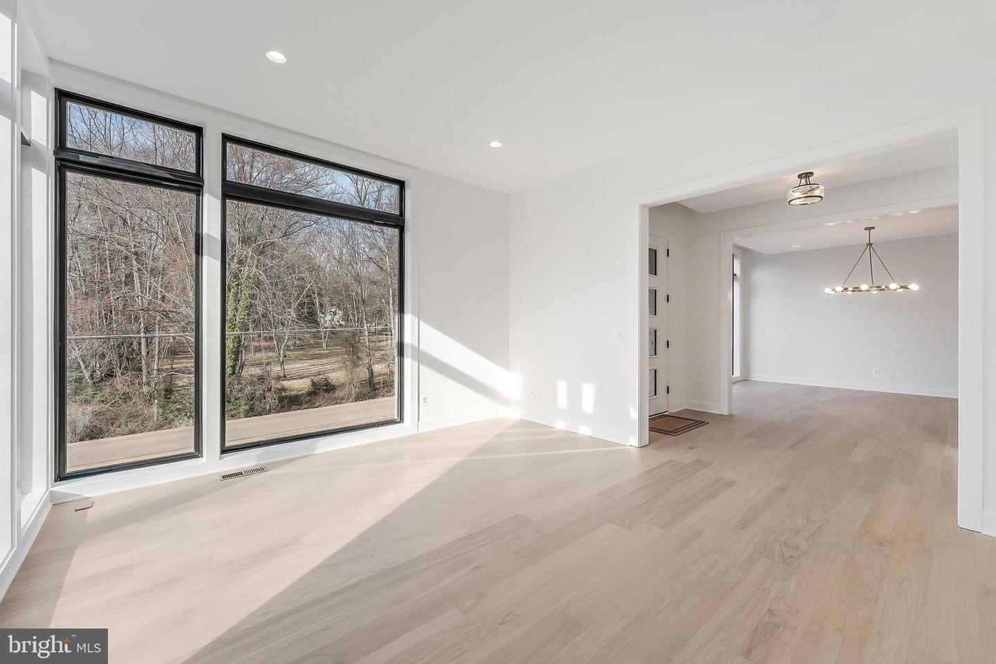 731 ELLSWORTH AVE, GREAT FALLS, Virginia 22066, 4 Bedrooms Bedrooms, ,6 BathroomsBathrooms,Residential,For sale,731 ELLSWORTH AVE,VAFX2294244 MLS # VAFX2294244