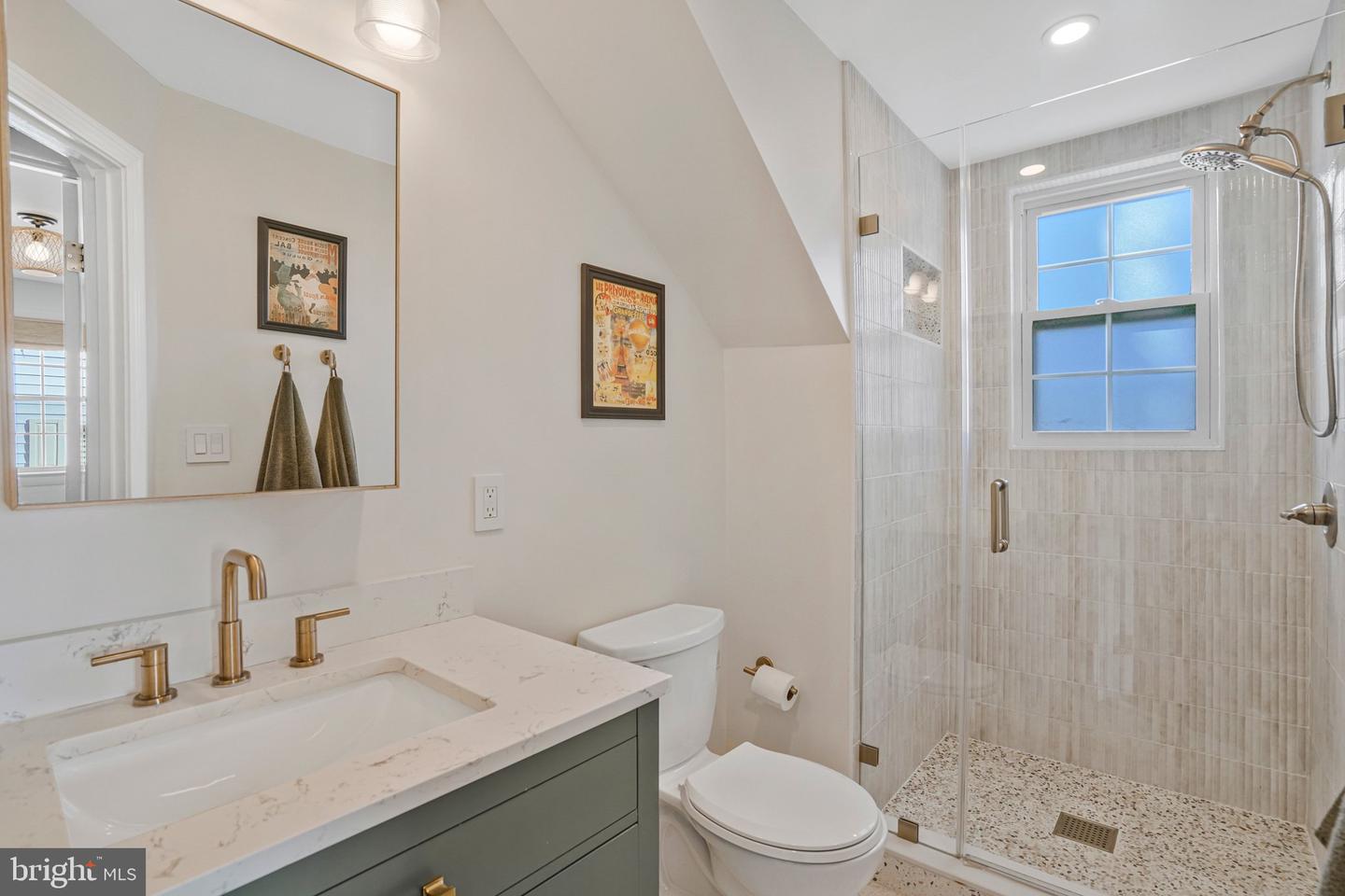 4140 21ST RD N, ARLINGTON, Virginia 22207, 3 Bedrooms Bedrooms, ,2 BathroomsBathrooms,Residential,For sale,4140 21ST RD N,VAAR2069682 MLS # VAAR2069682