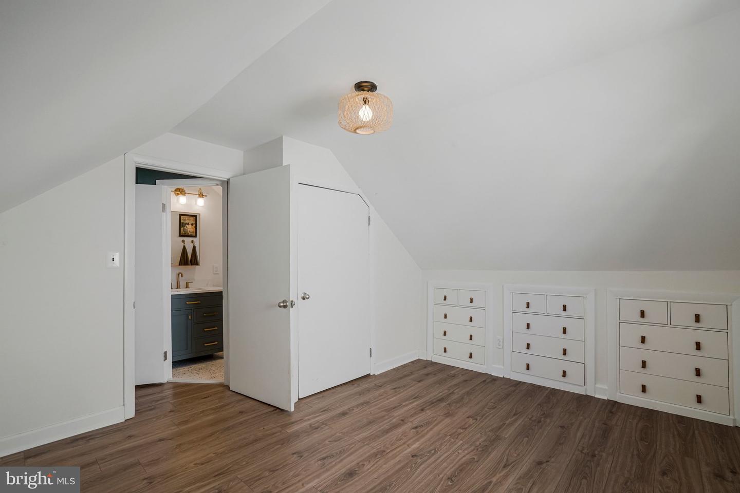 4140 21ST RD N, ARLINGTON, Virginia 22207, 3 Bedrooms Bedrooms, ,2 BathroomsBathrooms,Residential,For sale,4140 21ST RD N,VAAR2069682 MLS # VAAR2069682