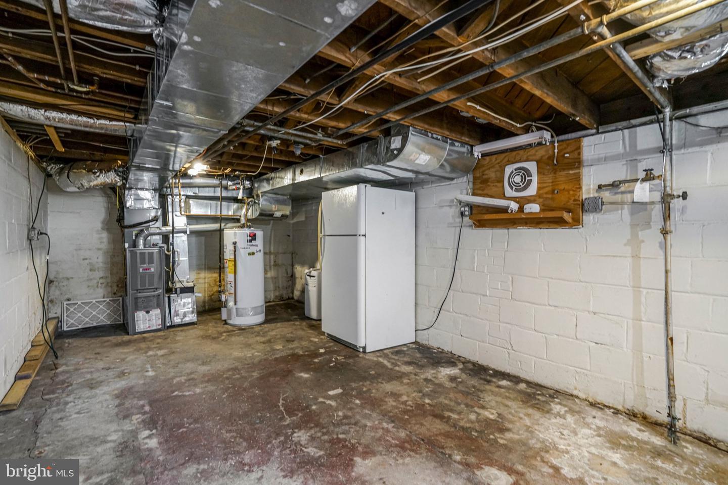 4140 21ST RD N, ARLINGTON, Virginia 22207, 3 Bedrooms Bedrooms, ,2 BathroomsBathrooms,Residential,For sale,4140 21ST RD N,VAAR2069682 MLS # VAAR2069682