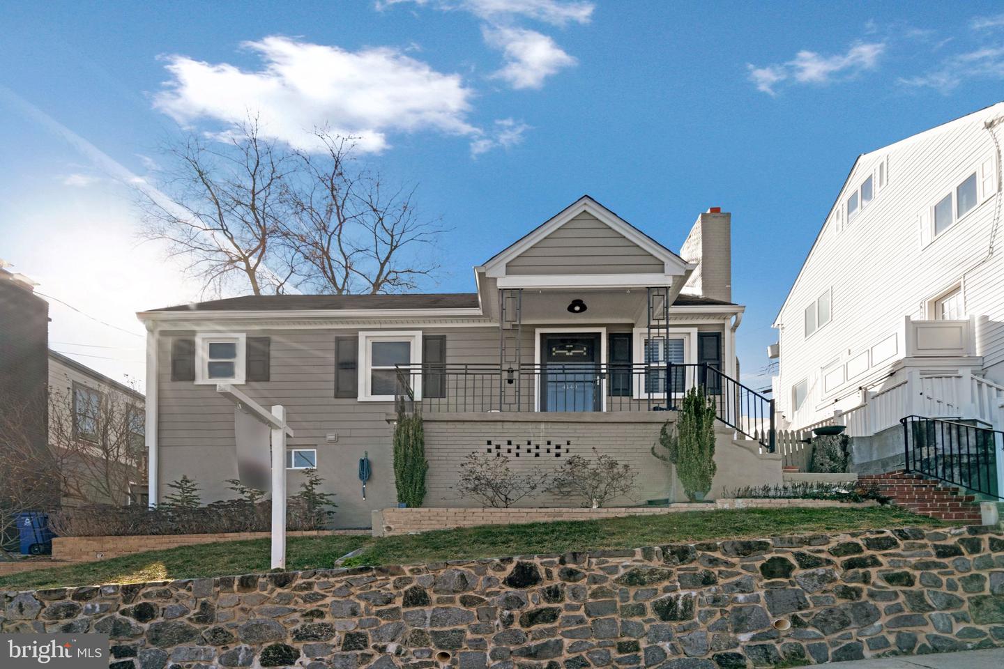 4140 21ST RD N, ARLINGTON, Virginia 22207, 3 Bedrooms Bedrooms, ,2 BathroomsBathrooms,Residential,For sale,4140 21ST RD N,VAAR2069682 MLS # VAAR2069682