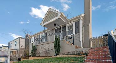 4140 21ST RD N, ARLINGTON, Virginia 22207, 3 Bedrooms Bedrooms, ,2 BathroomsBathrooms,Residential,For sale,4140 21ST RD N,VAAR2069682 MLS # VAAR2069682