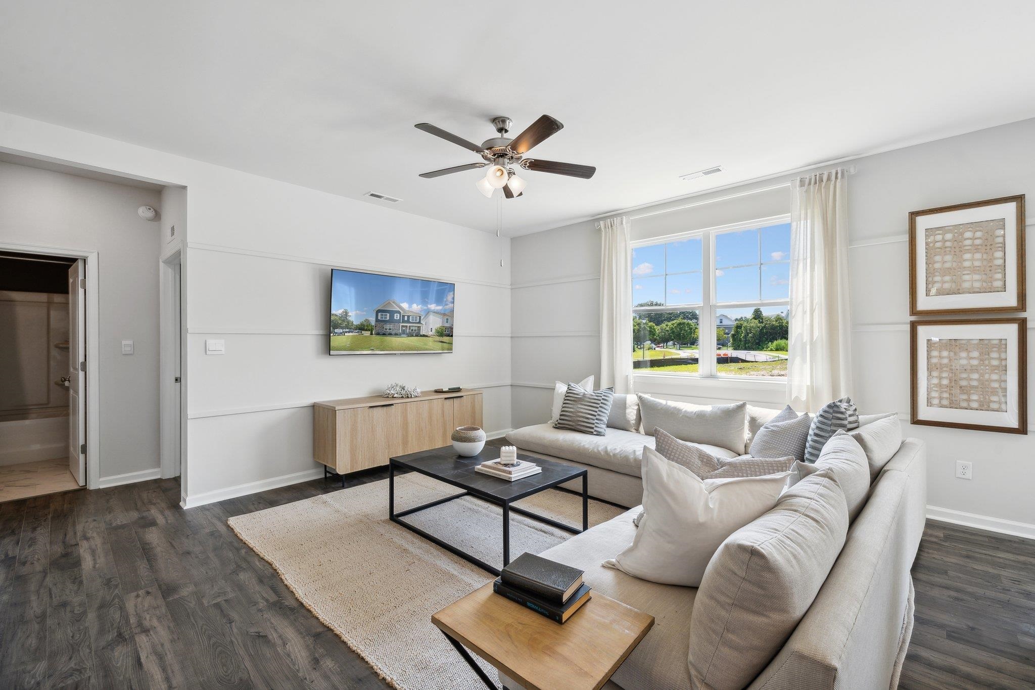 561 SUMMERCREST AVE, WAYNESBORO, Virginia 22980, 5 Bedrooms Bedrooms, ,3 BathroomsBathrooms,Residential,561 SUMMERCREST AVE,674025 MLS # 674025